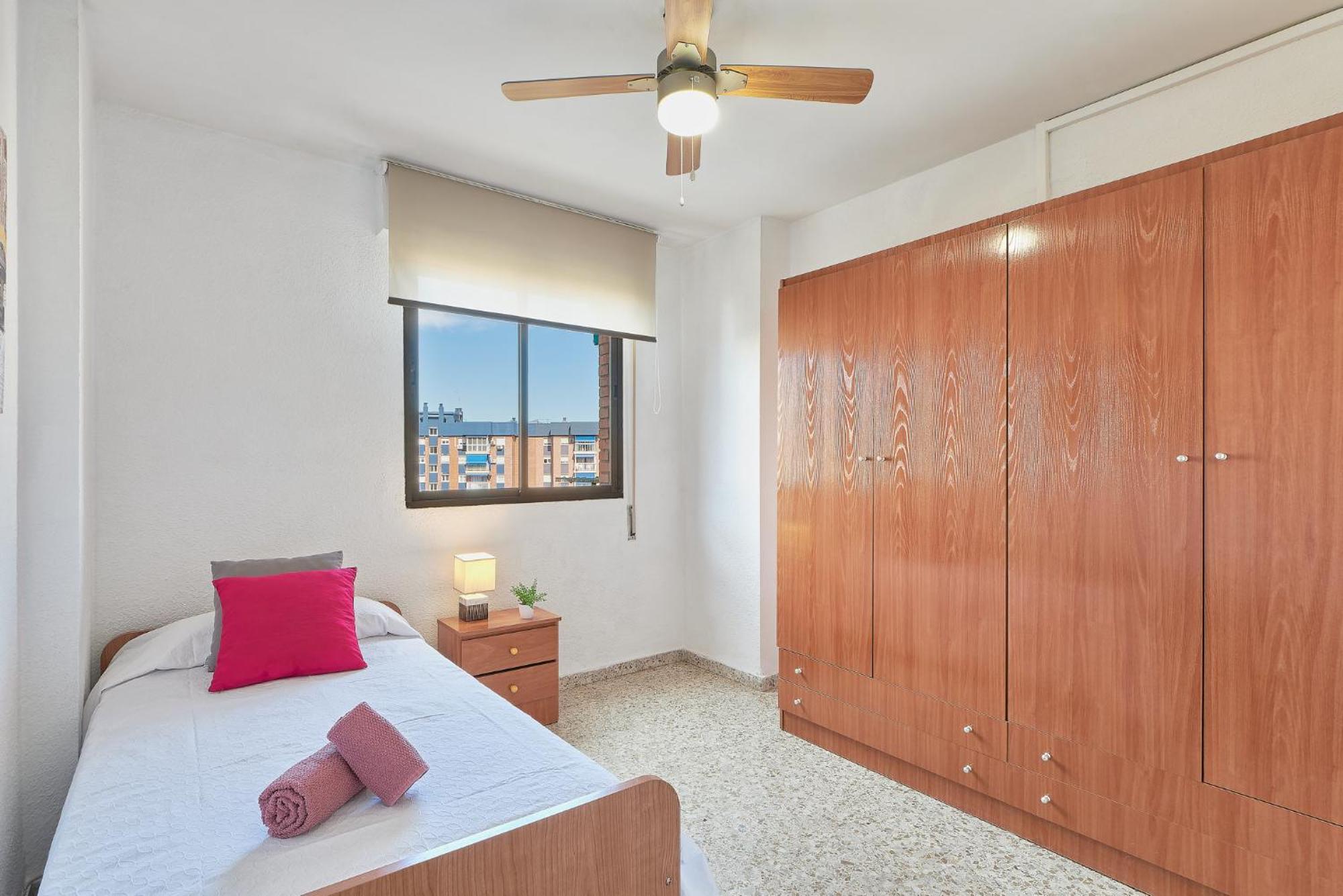 Luminoso Apartamento/ 5 Minutos De La Playa Apartment Malaga Luaran gambar